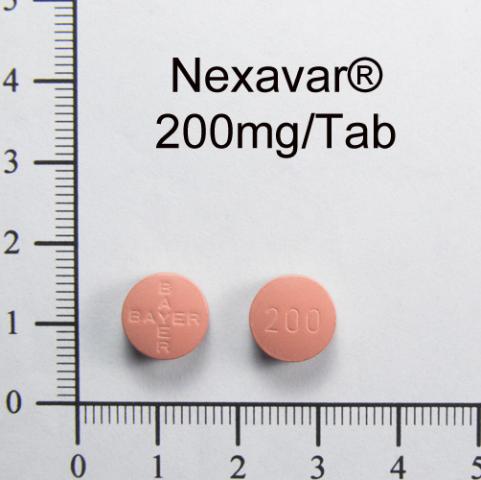 商品名:Nexavar film-coated tablets 200mg <br>中文名:蕾莎瓦膜衣錠 200 毫克              ★